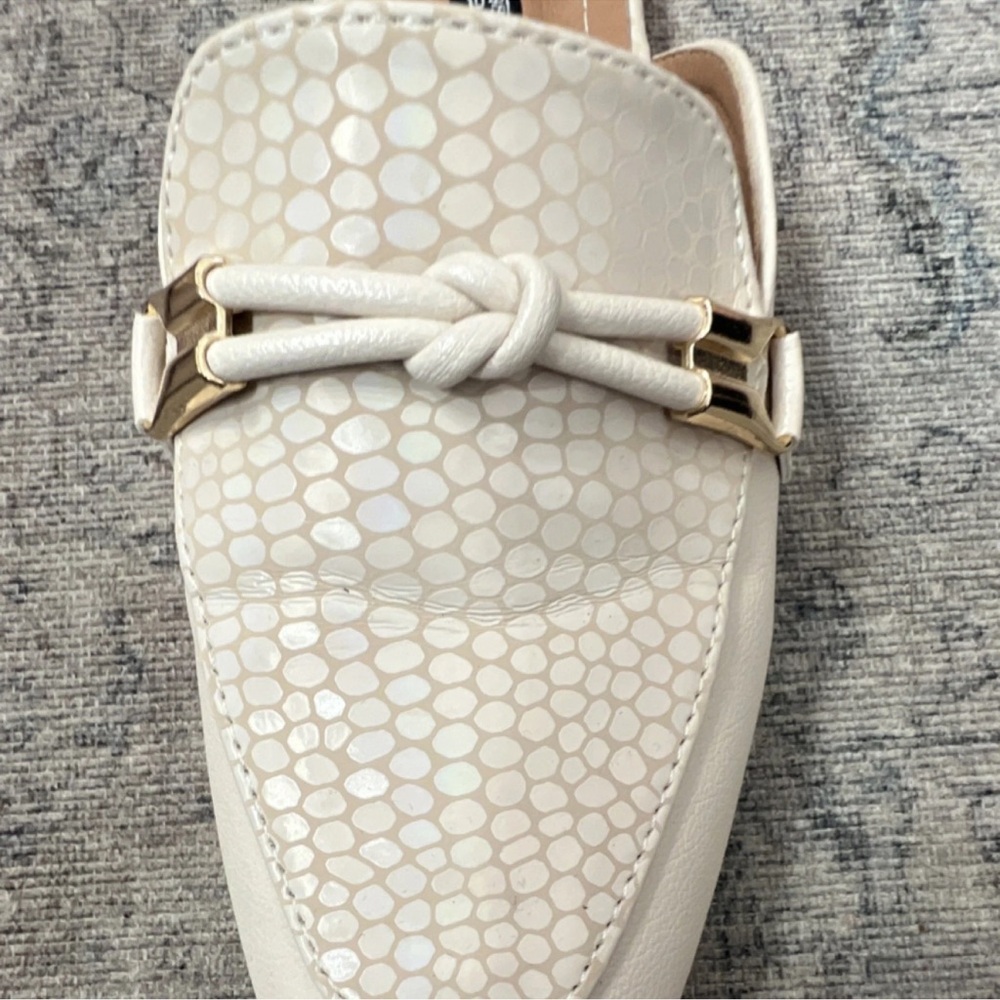 Cream Slip-On Loafers size 8 - Picture 7 of 8